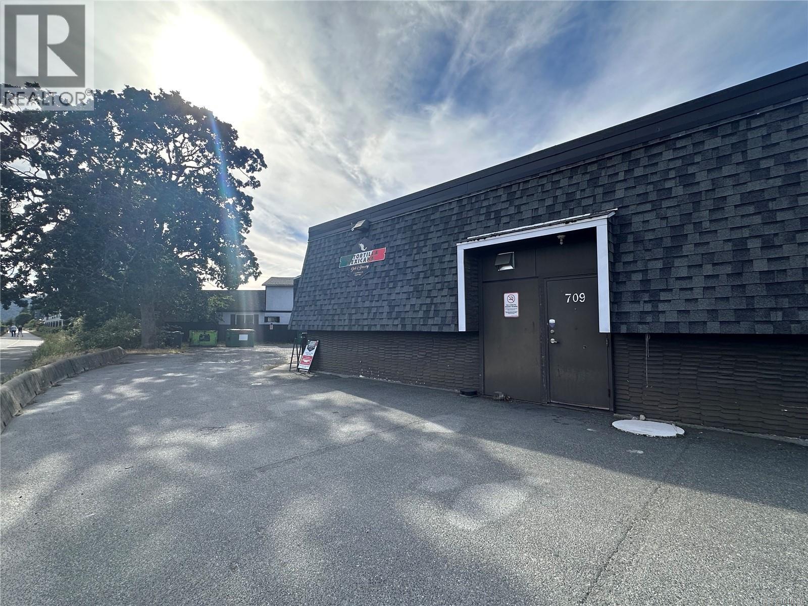 709 Goldstream Ave Property Photo 12
