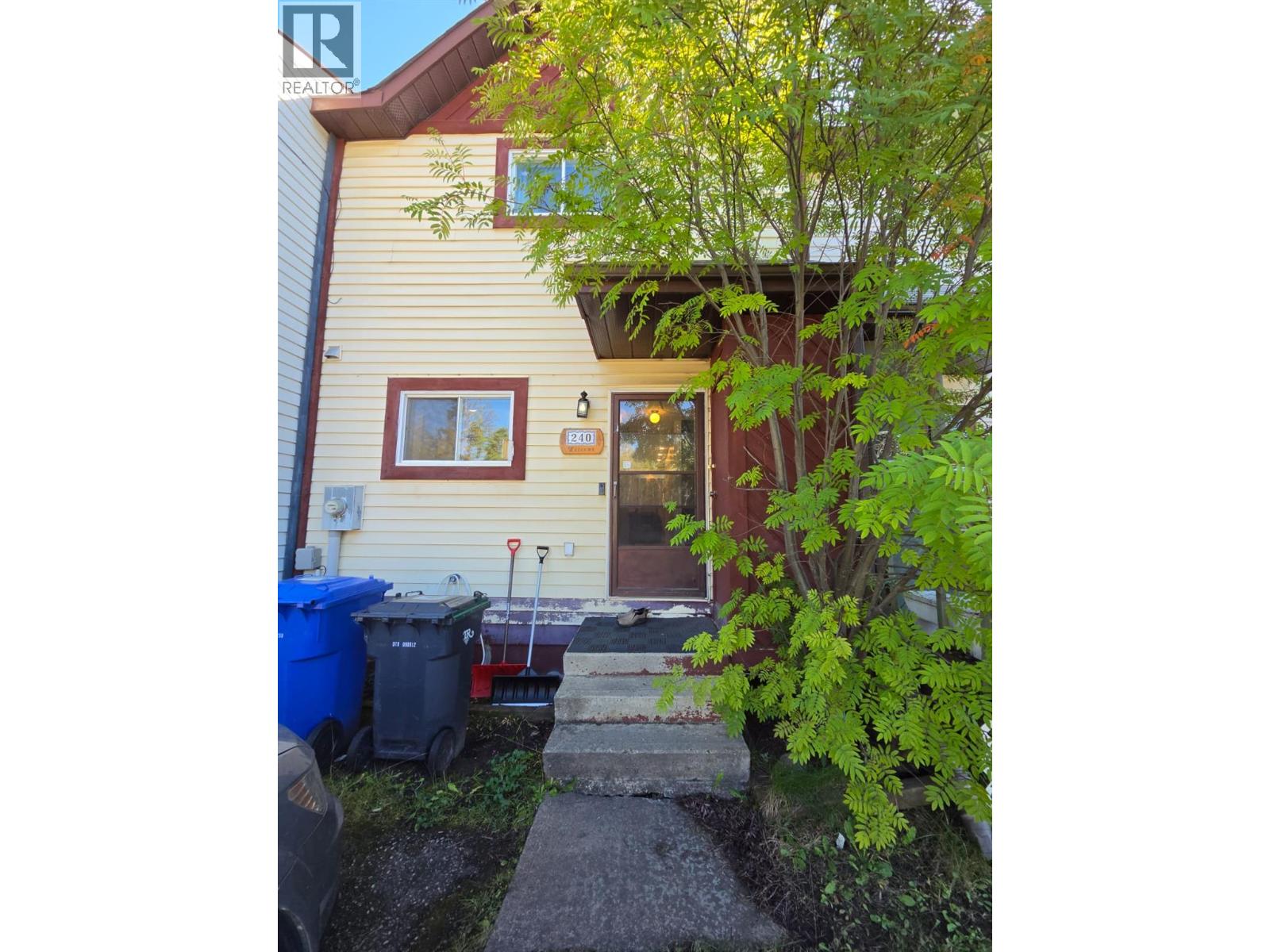 240 Spieker Avenue Property Photo 1