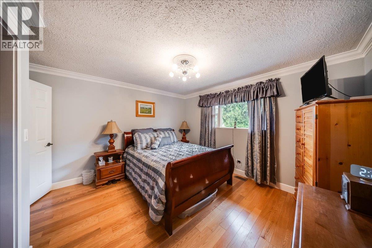 678 Schofield Highway Property Photo 16