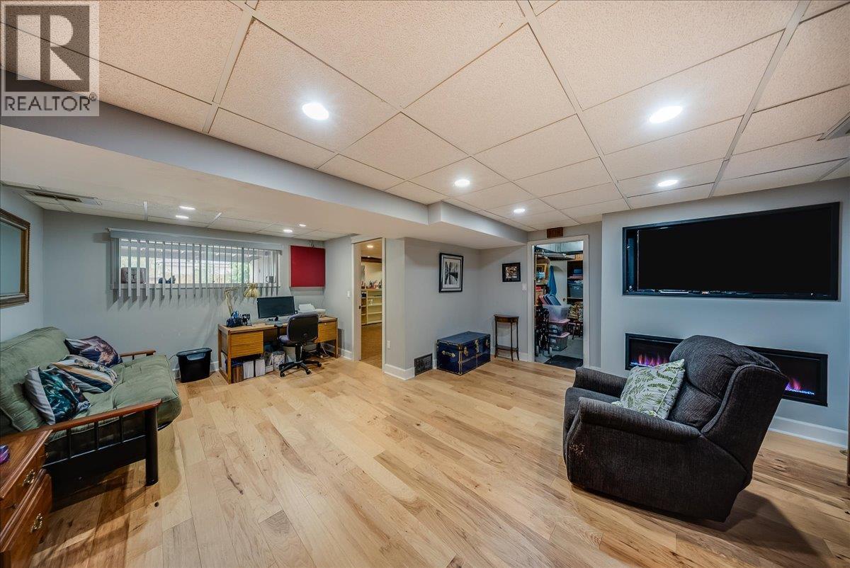 678 Schofield Highway Property Photo 23