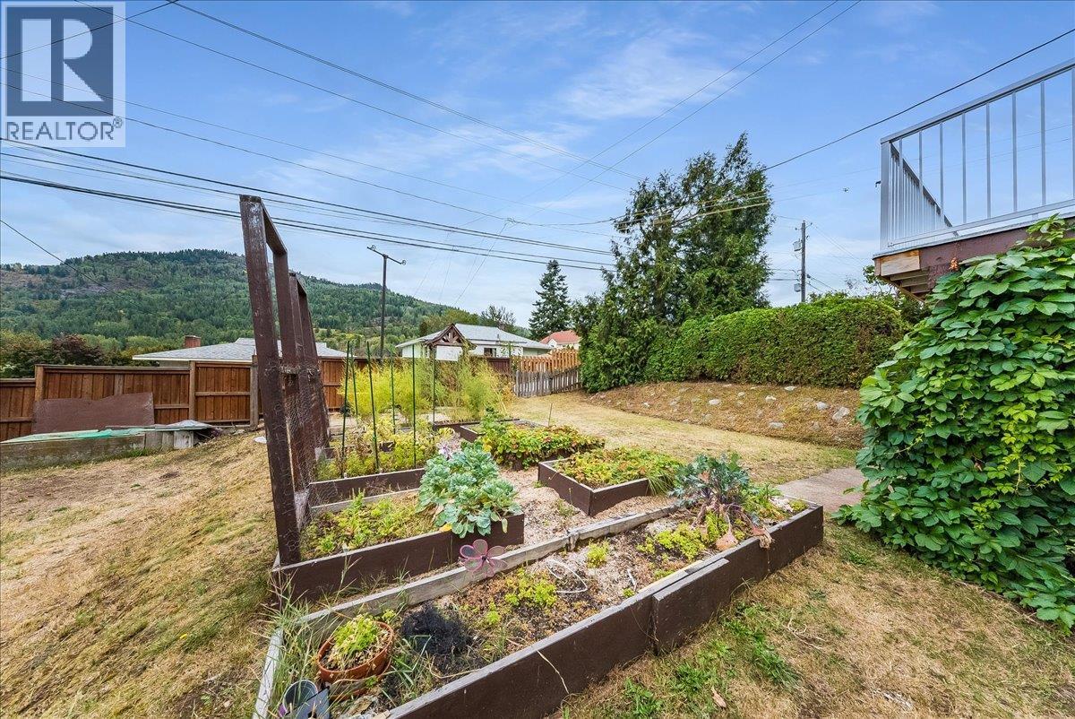 678 Schofield Highway Property Photo 37