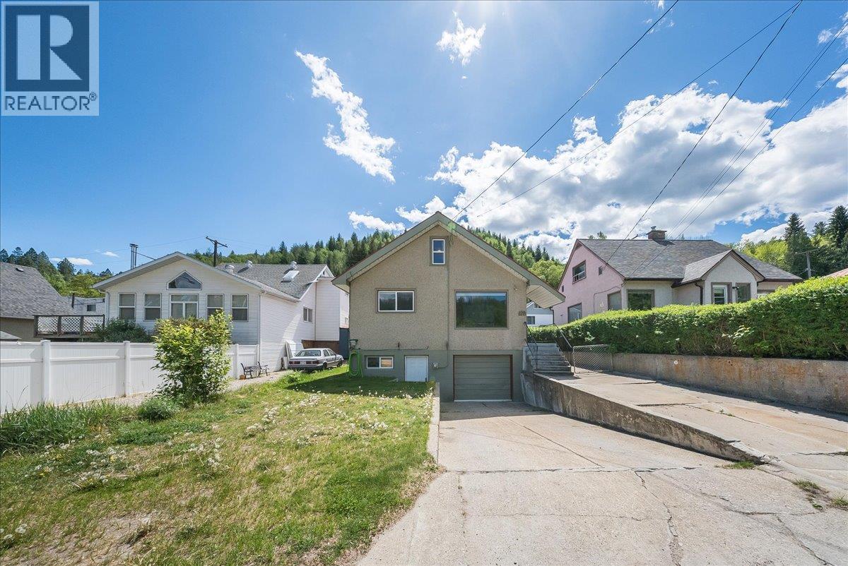 128 Haig Street Property Photo 1