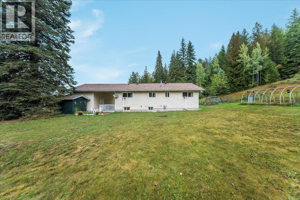 1764 Green Road Property Photo 5