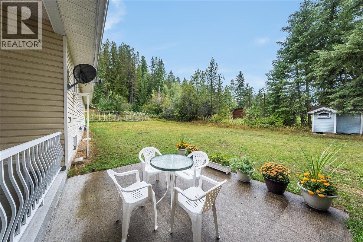 1764 Green Road Property Photo 8