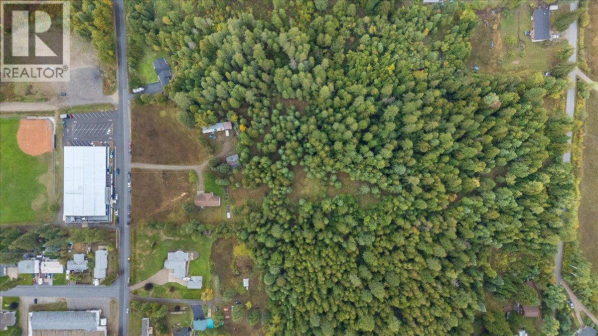 1764 Green Road Property Photo 13