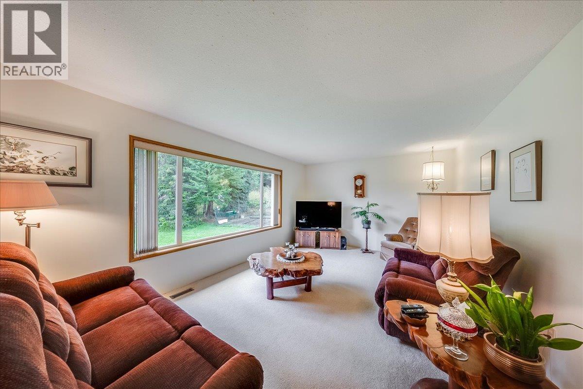 1764 Green Road Property Photo 19