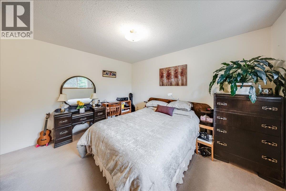 1764 Green Road Property Photo 29