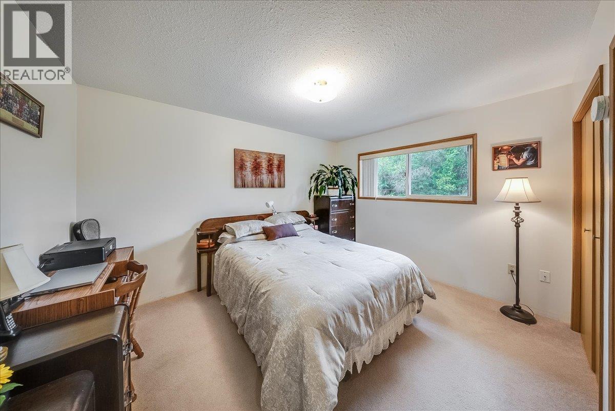 1764 Green Road Property Photo 30