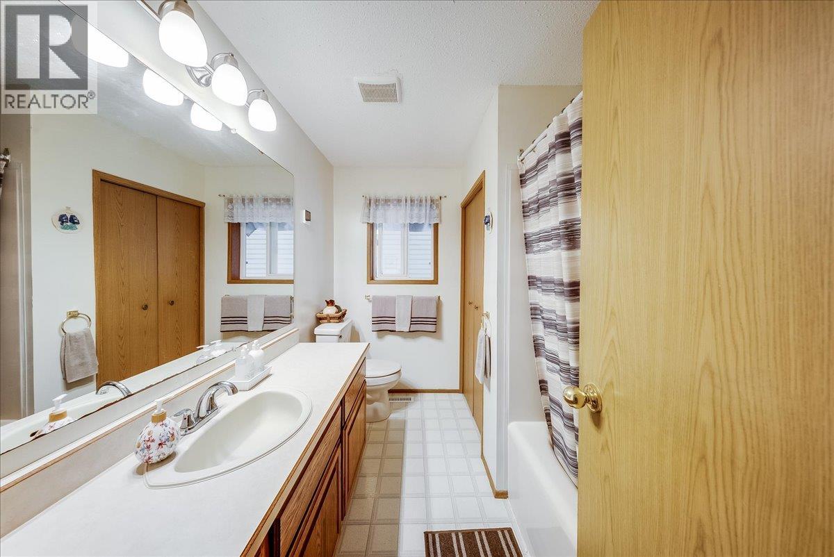 1764 Green Road Property Photo 36