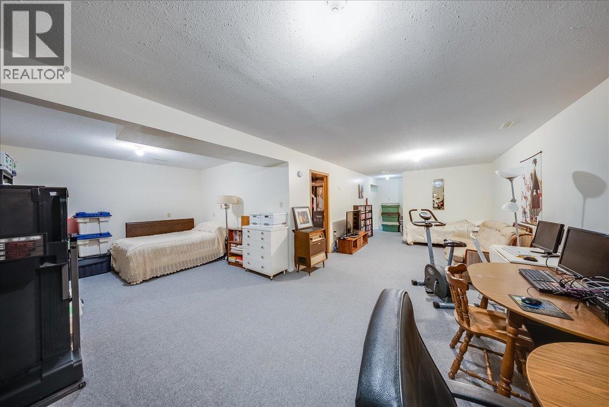 1764 Green Road Property Photo 39