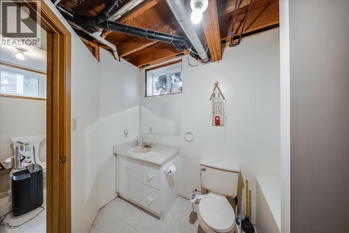 1764 Green Road Property Photo 43