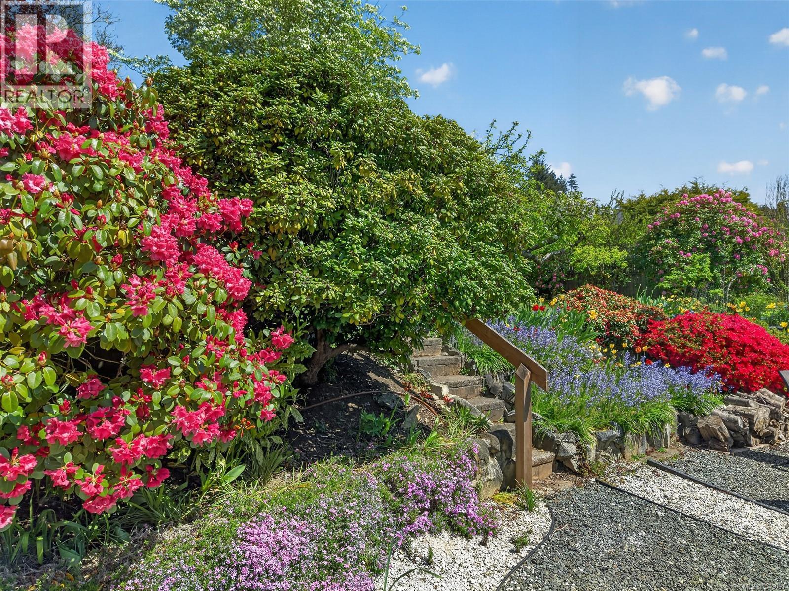 680 View Ave Property Photo 66
