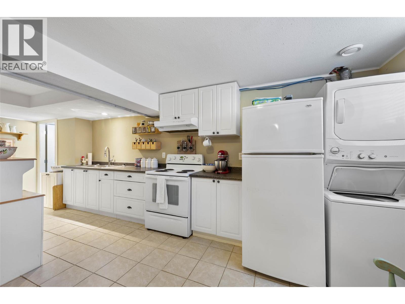8910 Badger Drive Property Photo 33