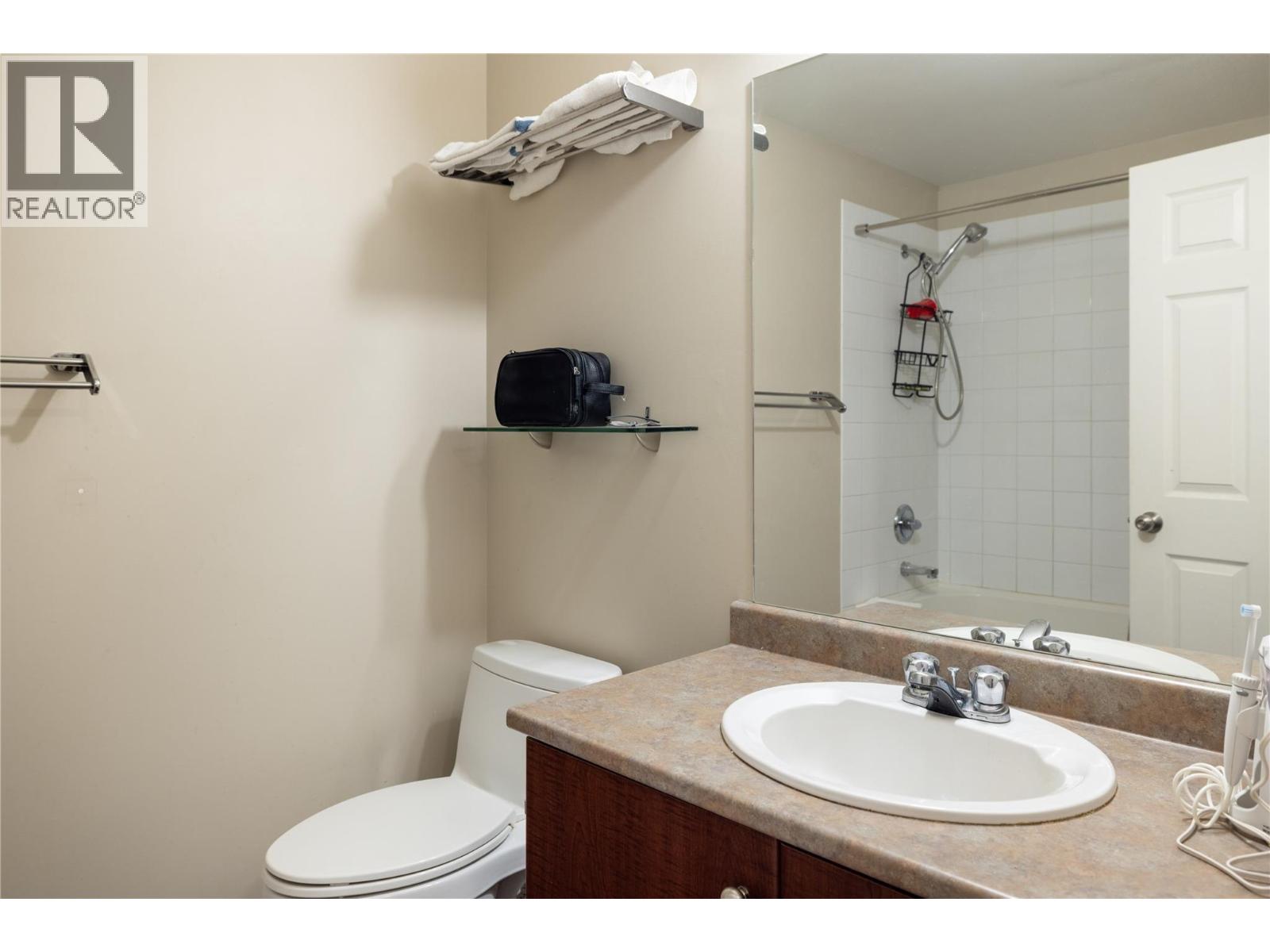 1873 Country Club Drive Unit# 2406 Property Photo 14