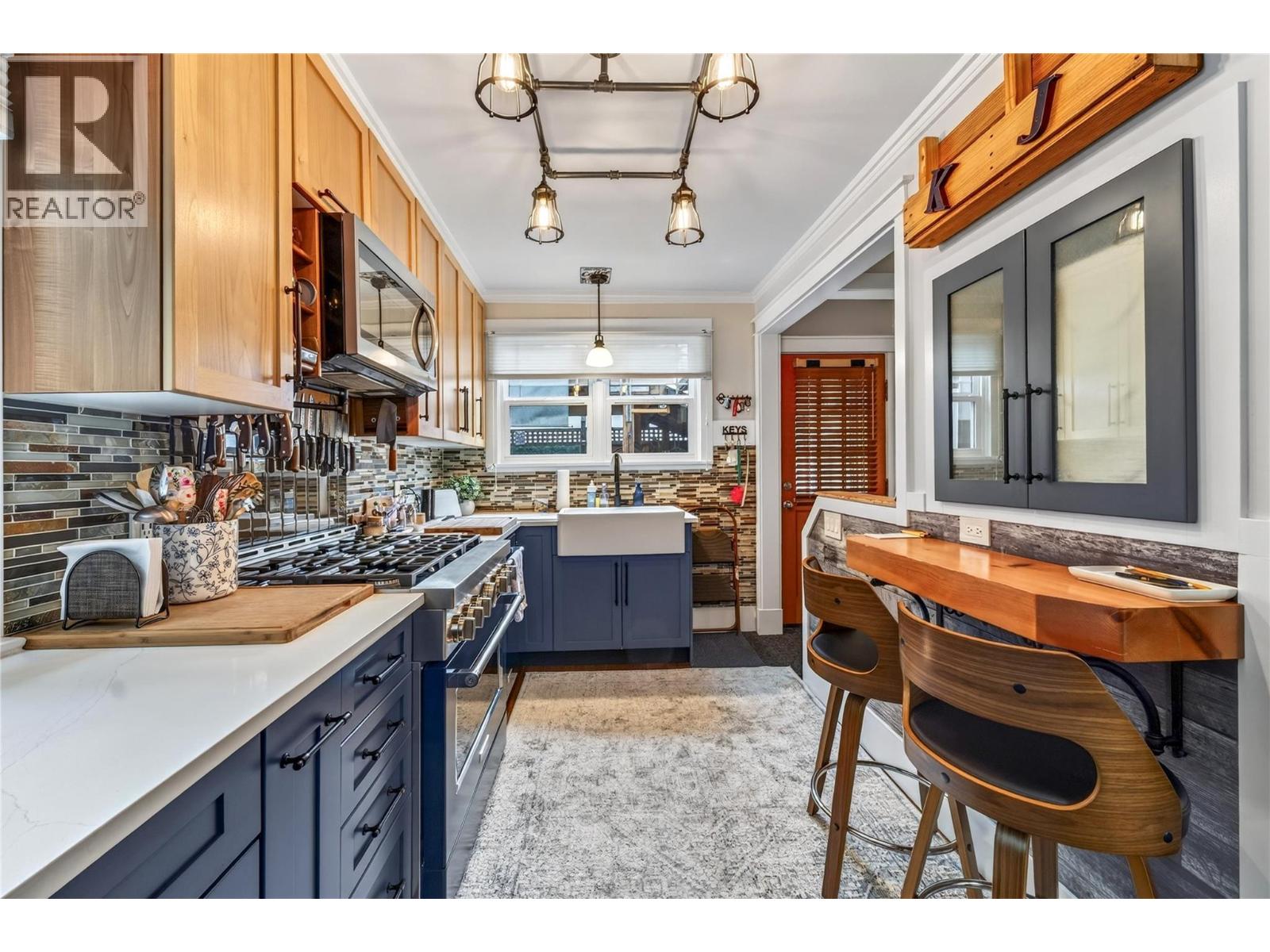 141 Regina Avenue Property Photo 3