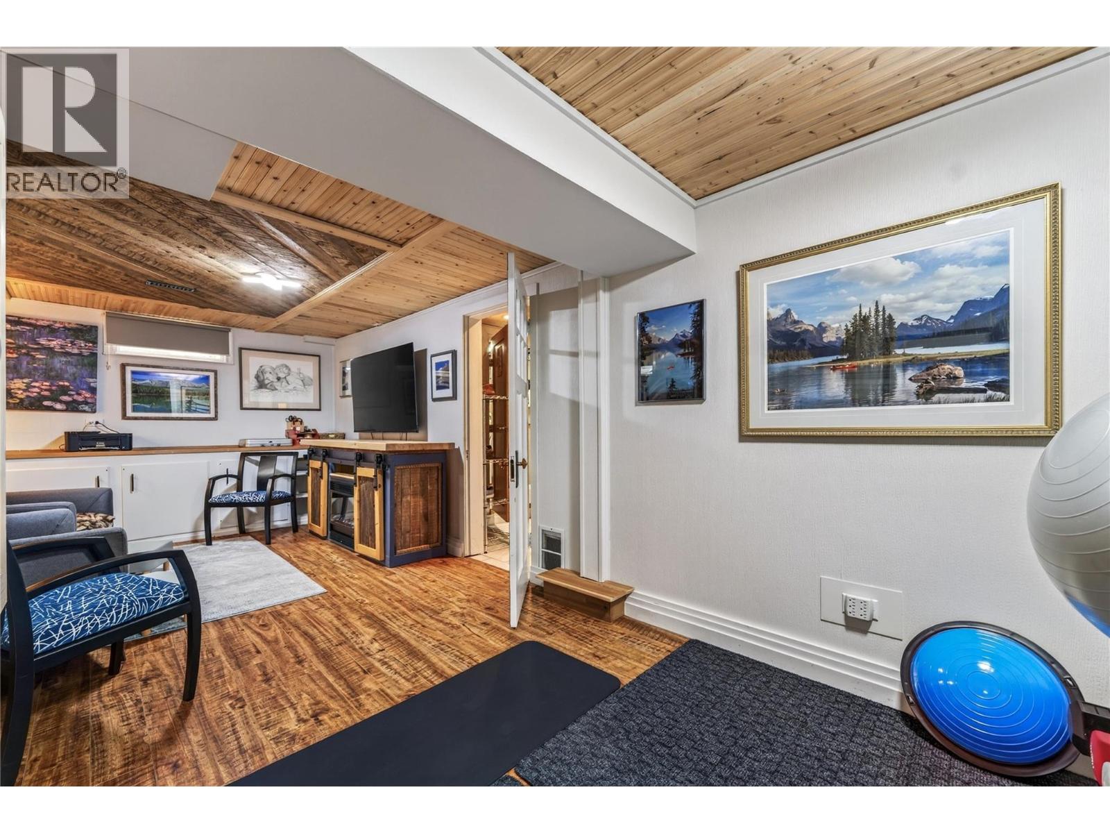 141 Regina Avenue Property Photo 34