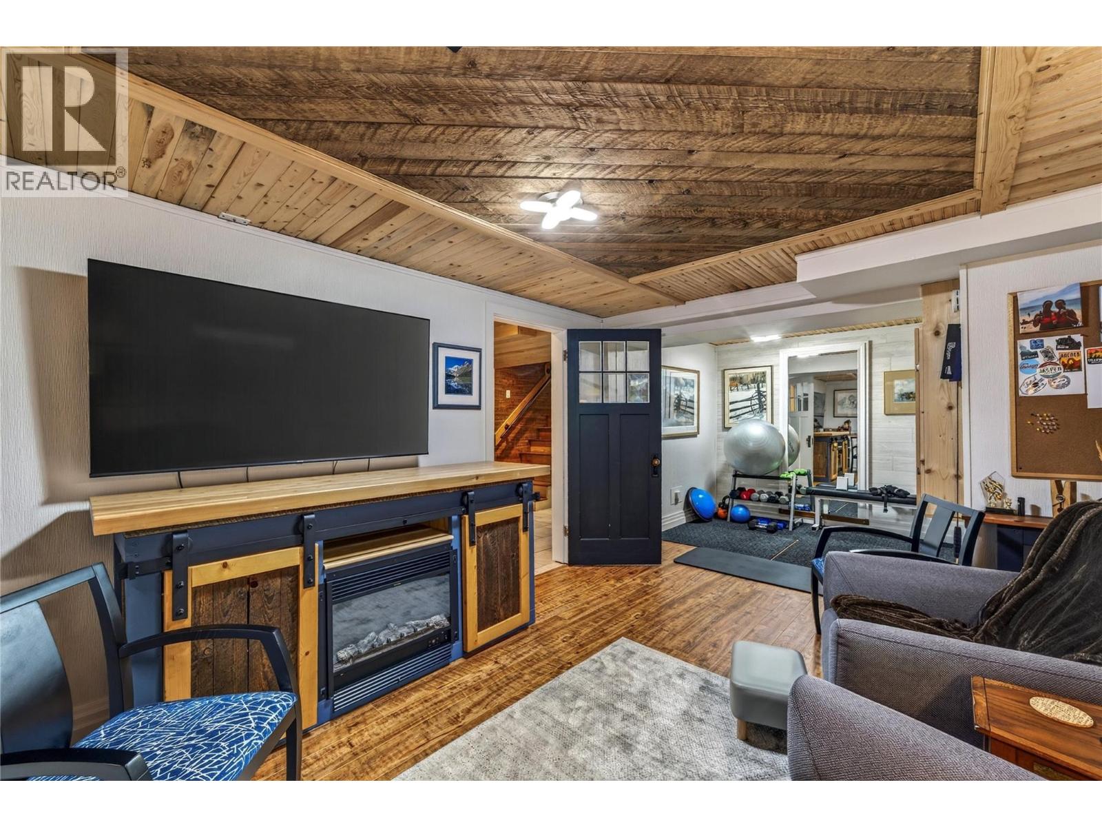 141 Regina Avenue Property Photo 35