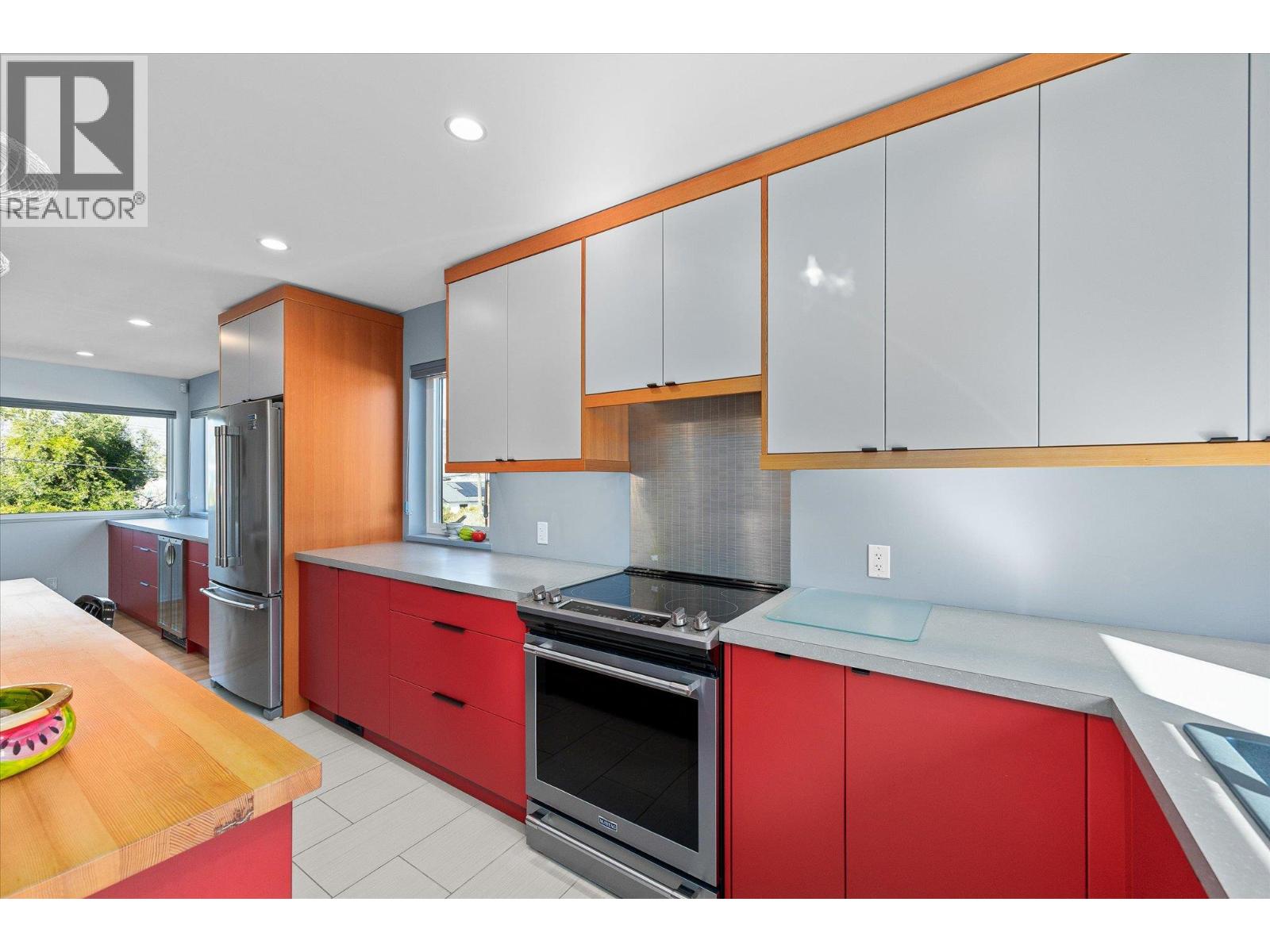 158 Grandview Street Property Photo 14