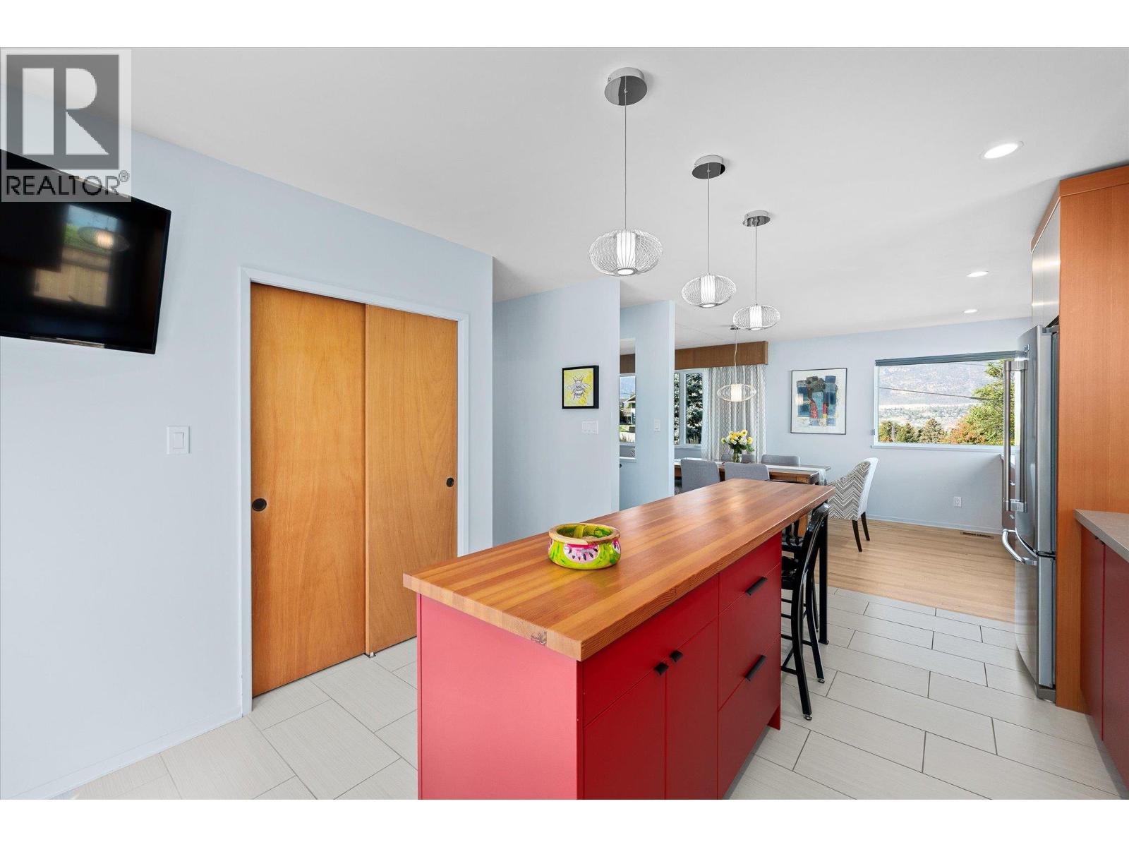 158 Grandview Street Property Photo 16