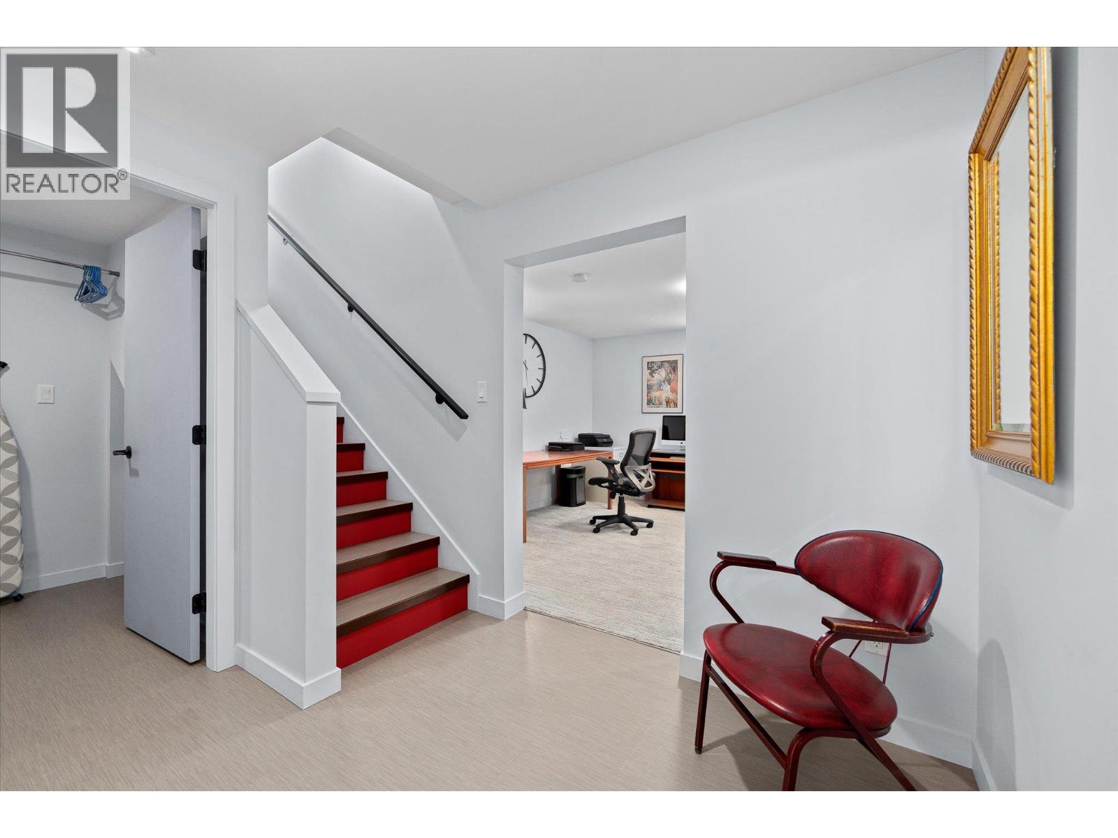 158 Grandview Street Property Photo 23