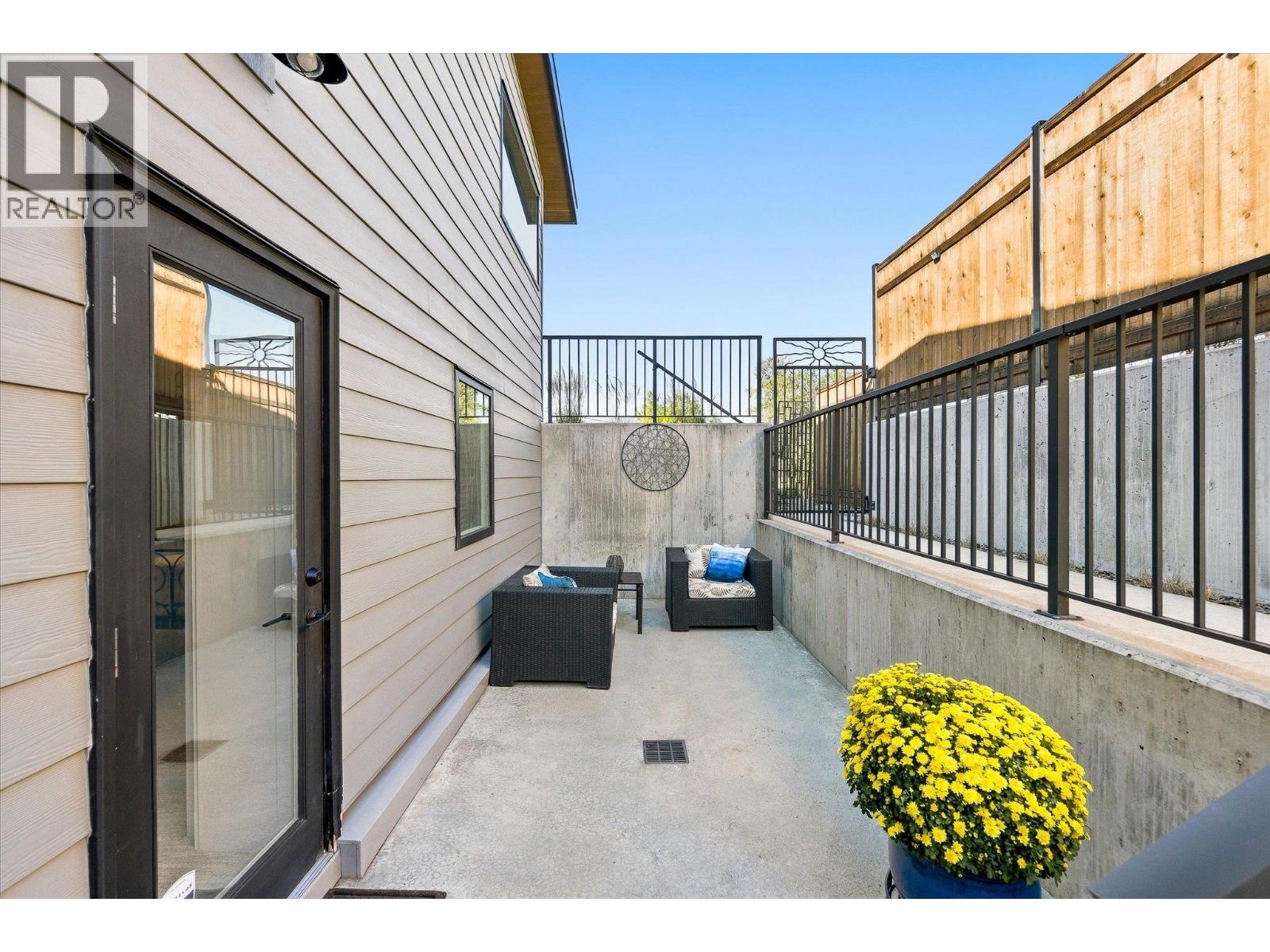 158 Grandview Street Property Photo 43