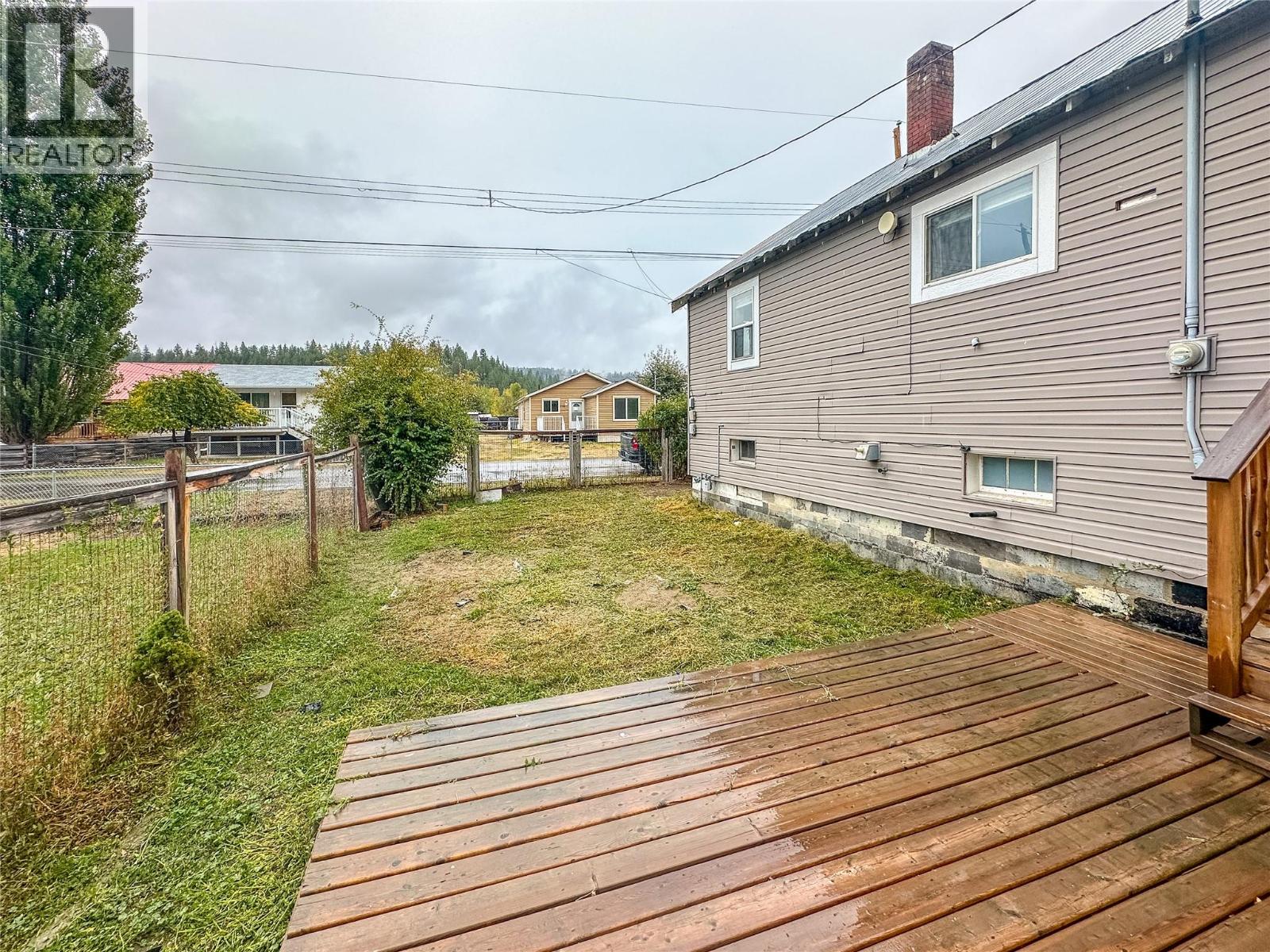 569 Auburn Crescent Property Photo 21