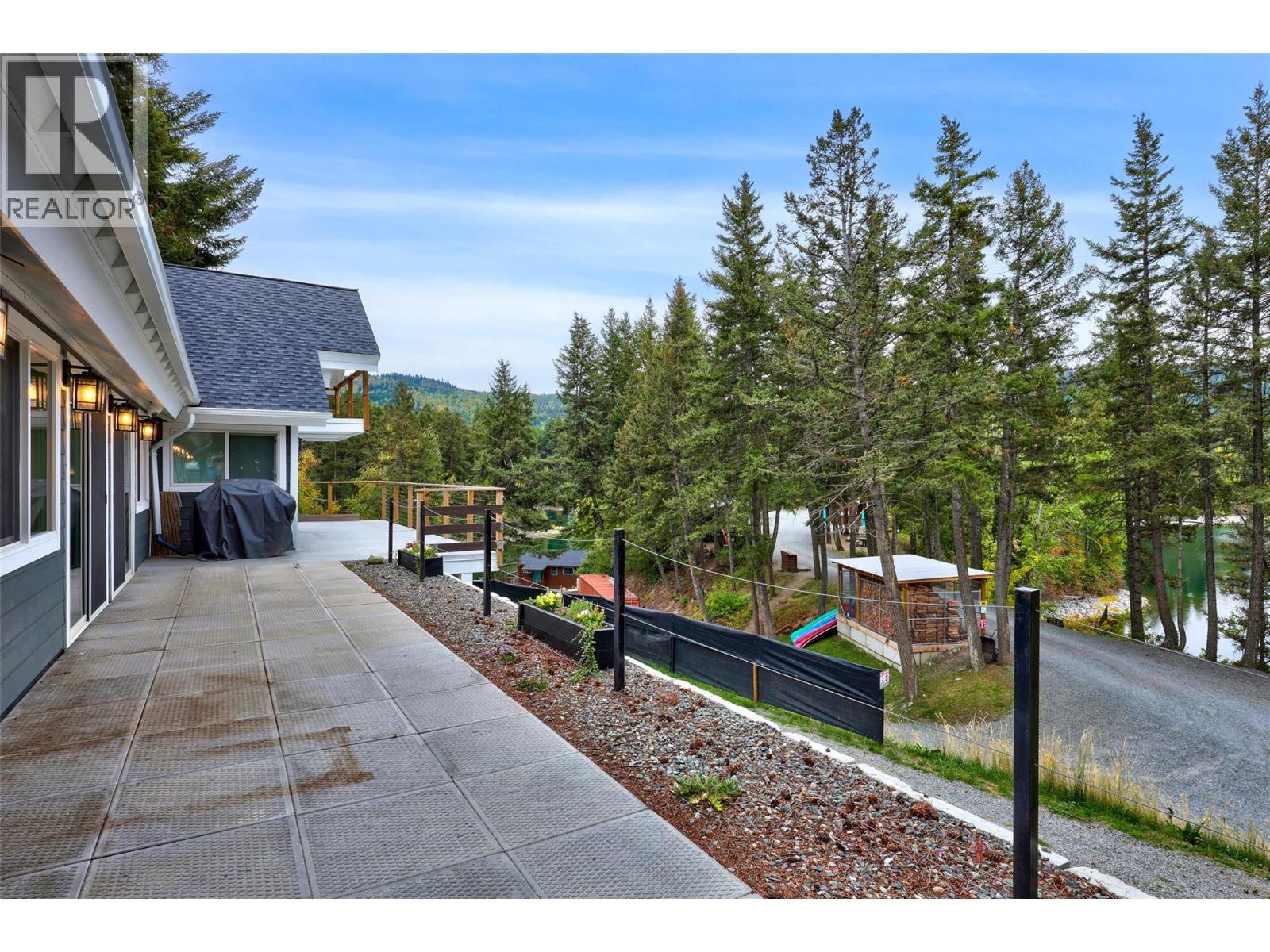 2544 Golden Horn Road Property Photo 4