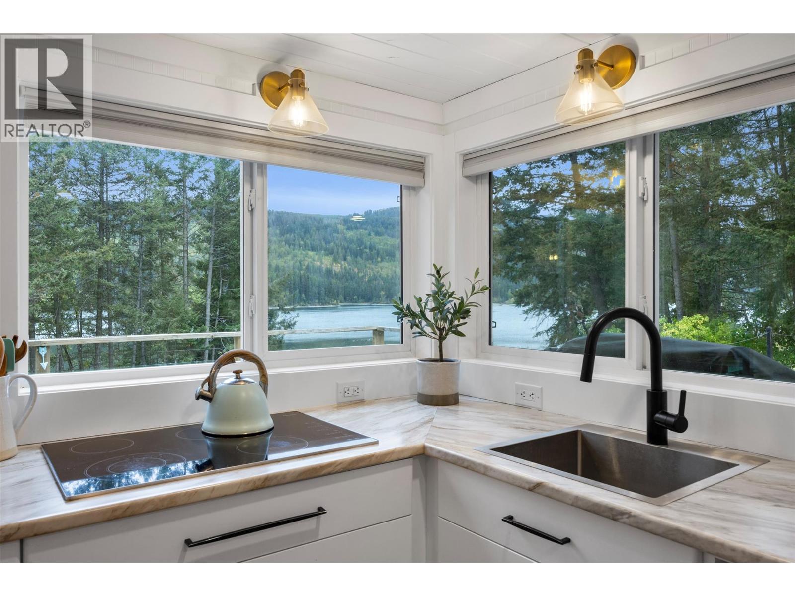 2544 Golden Horn Road Property Photo 13