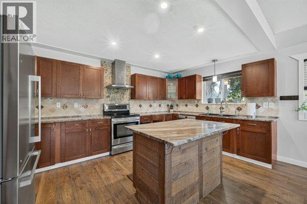 996 Arras Road Property Photo 4