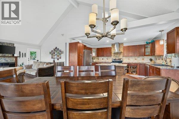996 Arras Road Property Photo 13