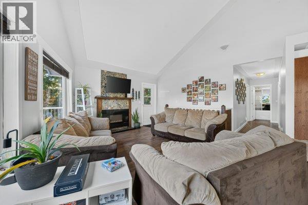 996 Arras Road Property Photo 14