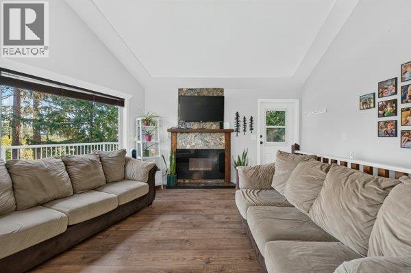996 Arras Road Property Photo 16