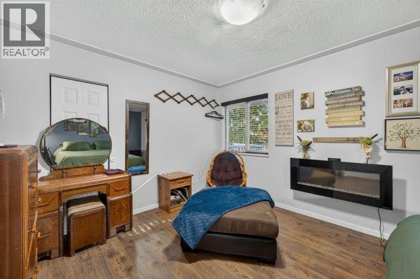 996 Arras Road Property Photo 30