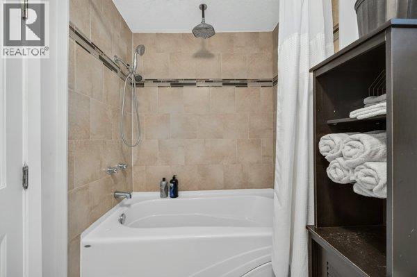 996 Arras Road Property Photo 36