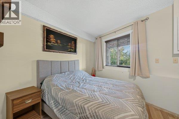 996 Arras Road Property Photo 41