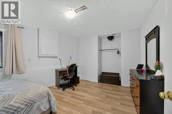 996 Arras Road Property Photo 43