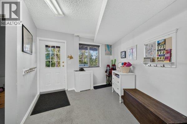 996 Arras Road Property Photo 44