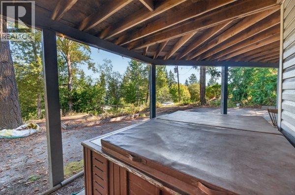 996 Arras Road Property Photo 46