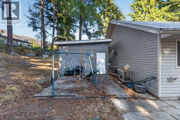 996 Arras Road Property Photo 65