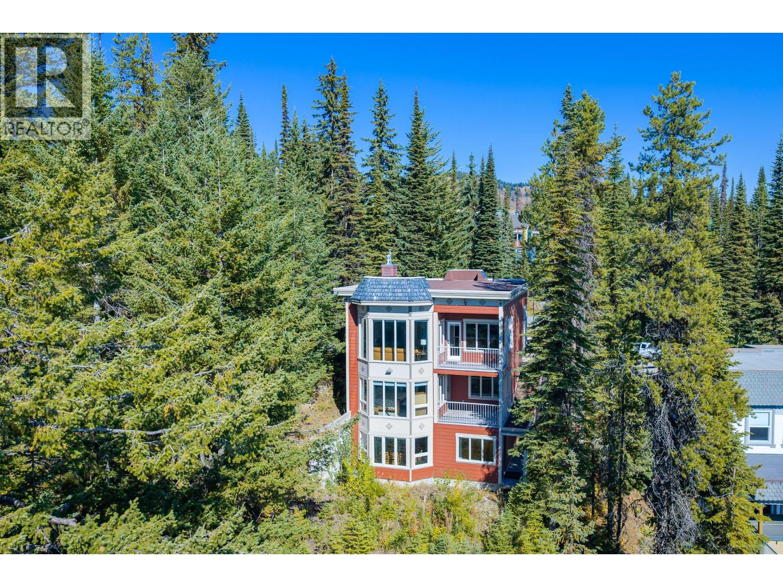 720 Monashee Court Property Photo 7