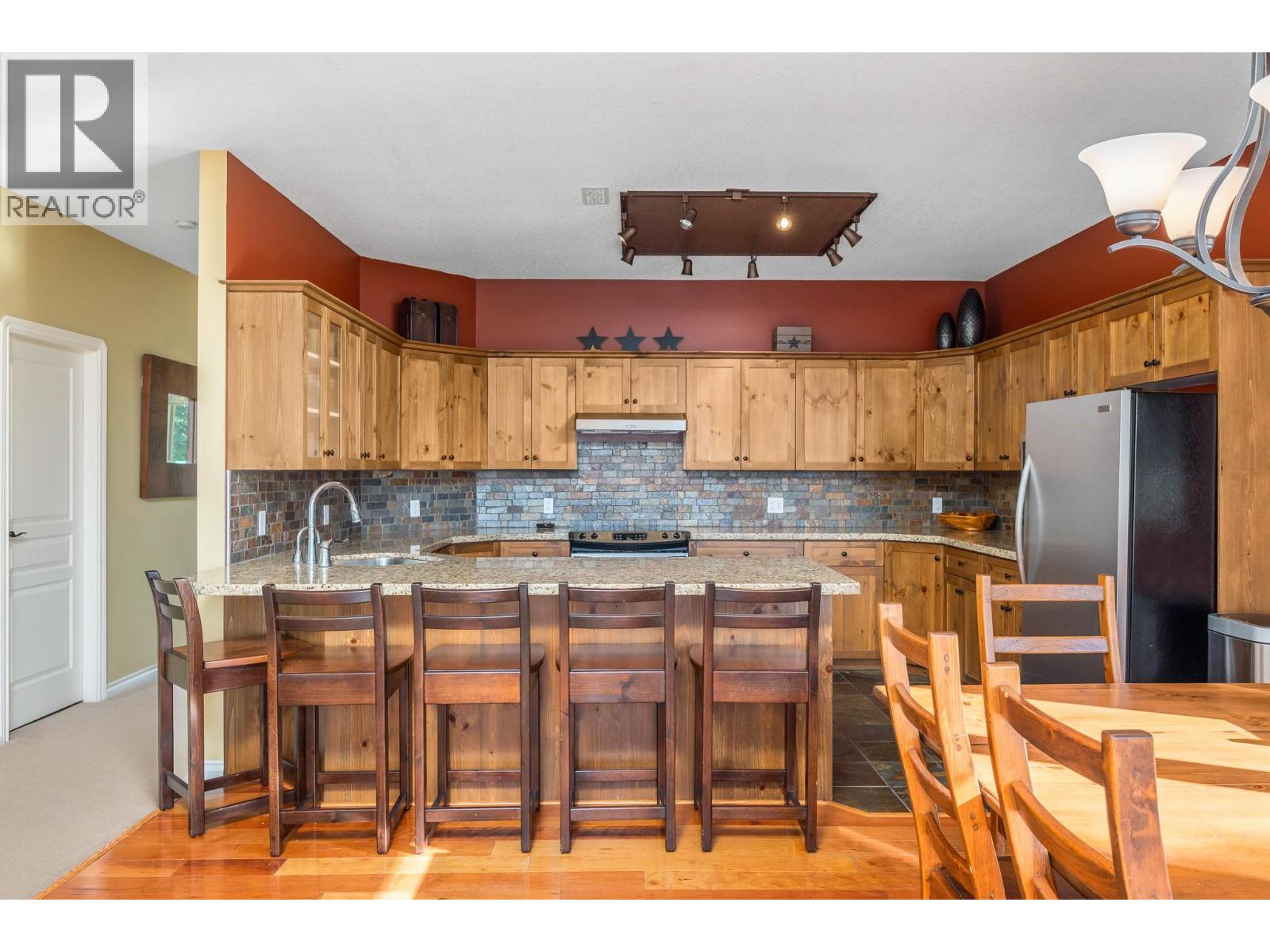 720 Monashee Court Property Photo 20