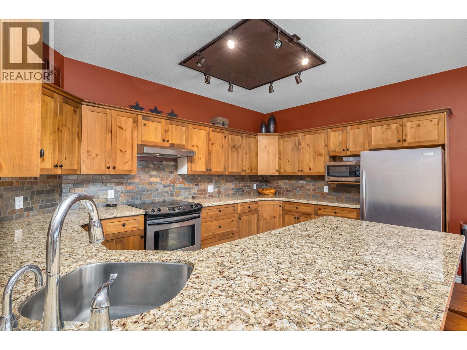 720 Monashee Court Property Photo 21