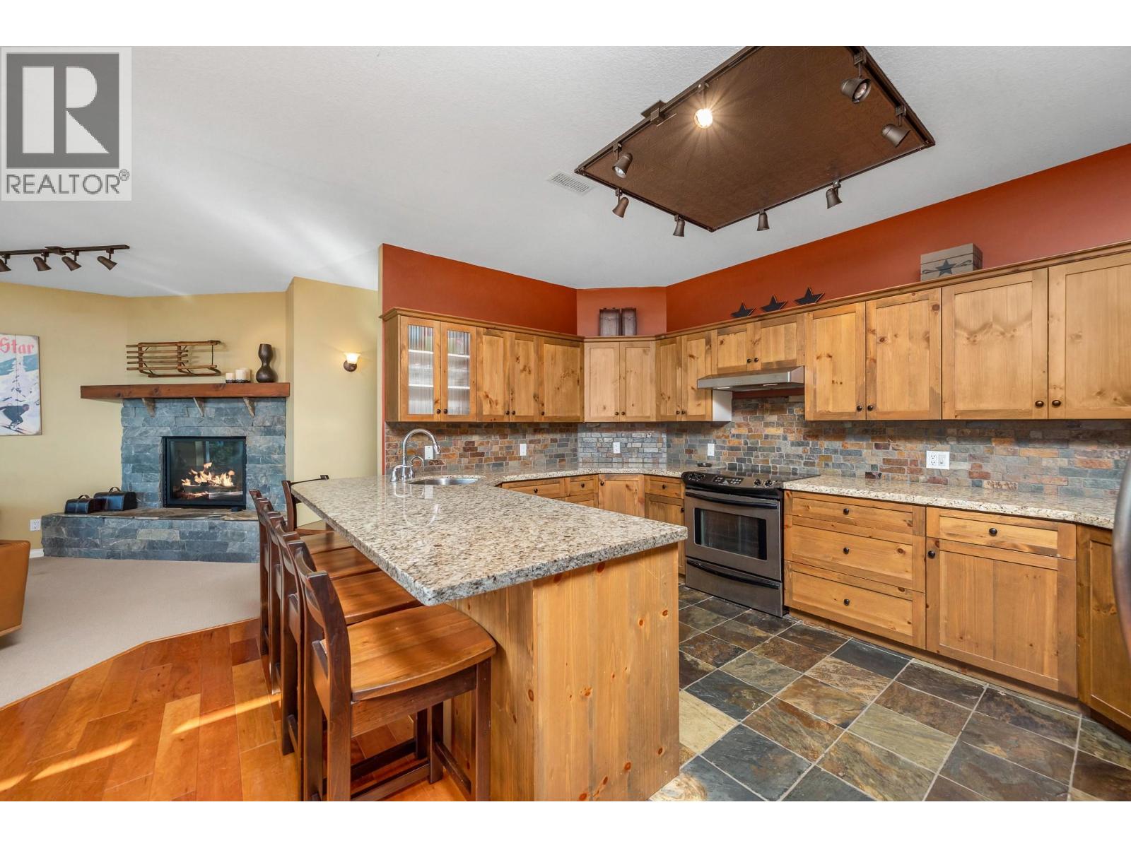 720 Monashee Court Property Photo 22