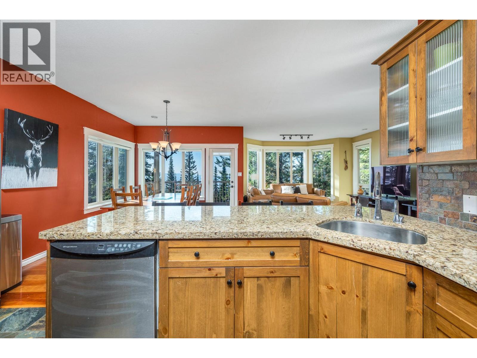 720 Monashee Court Property Photo 23