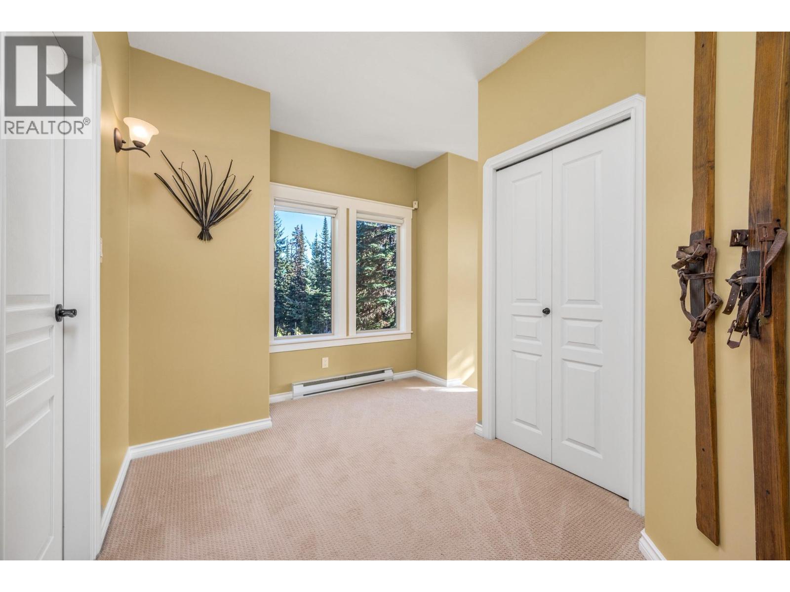 720 Monashee Court Property Photo 24