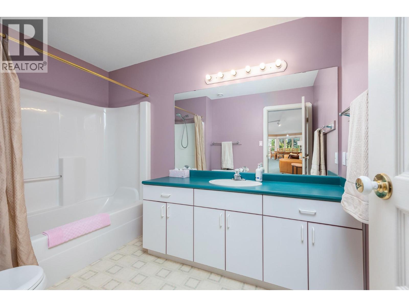 720 Monashee Court Property Photo 40