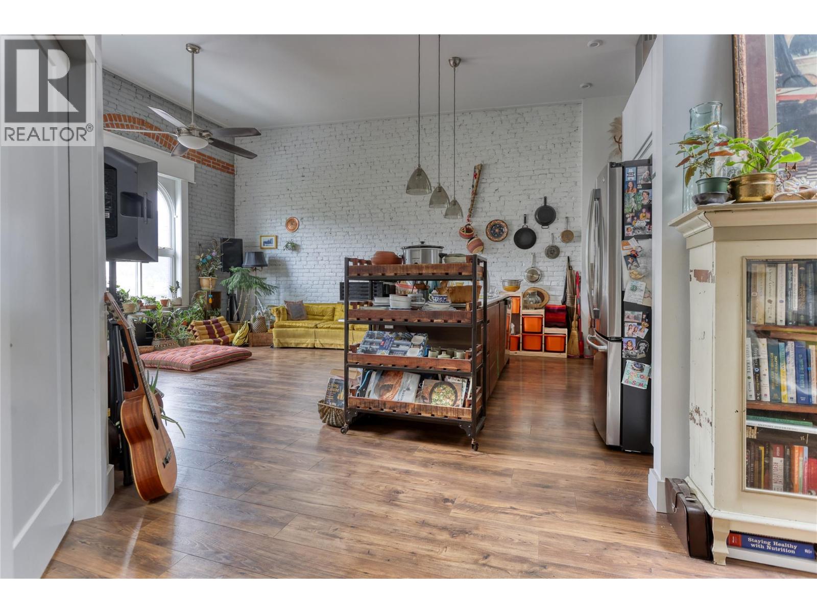 446 Baker Street Property Photo 34