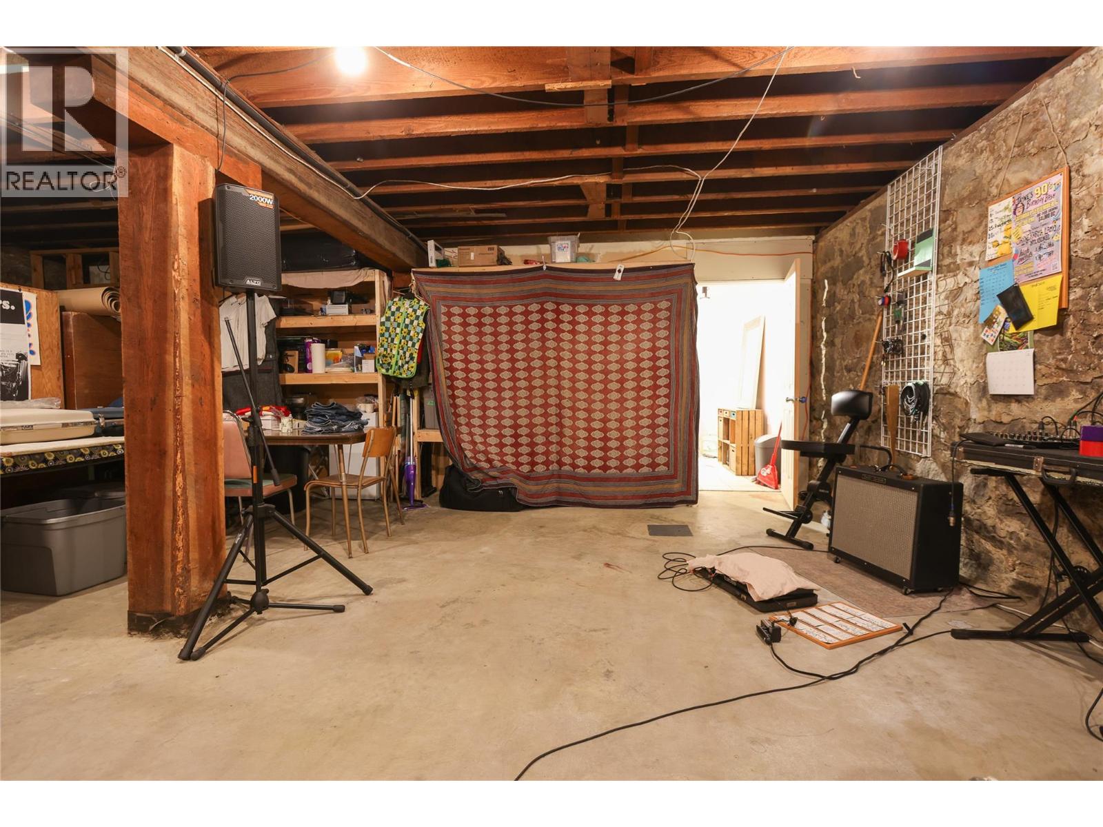 446 Baker Street Property Photo 46