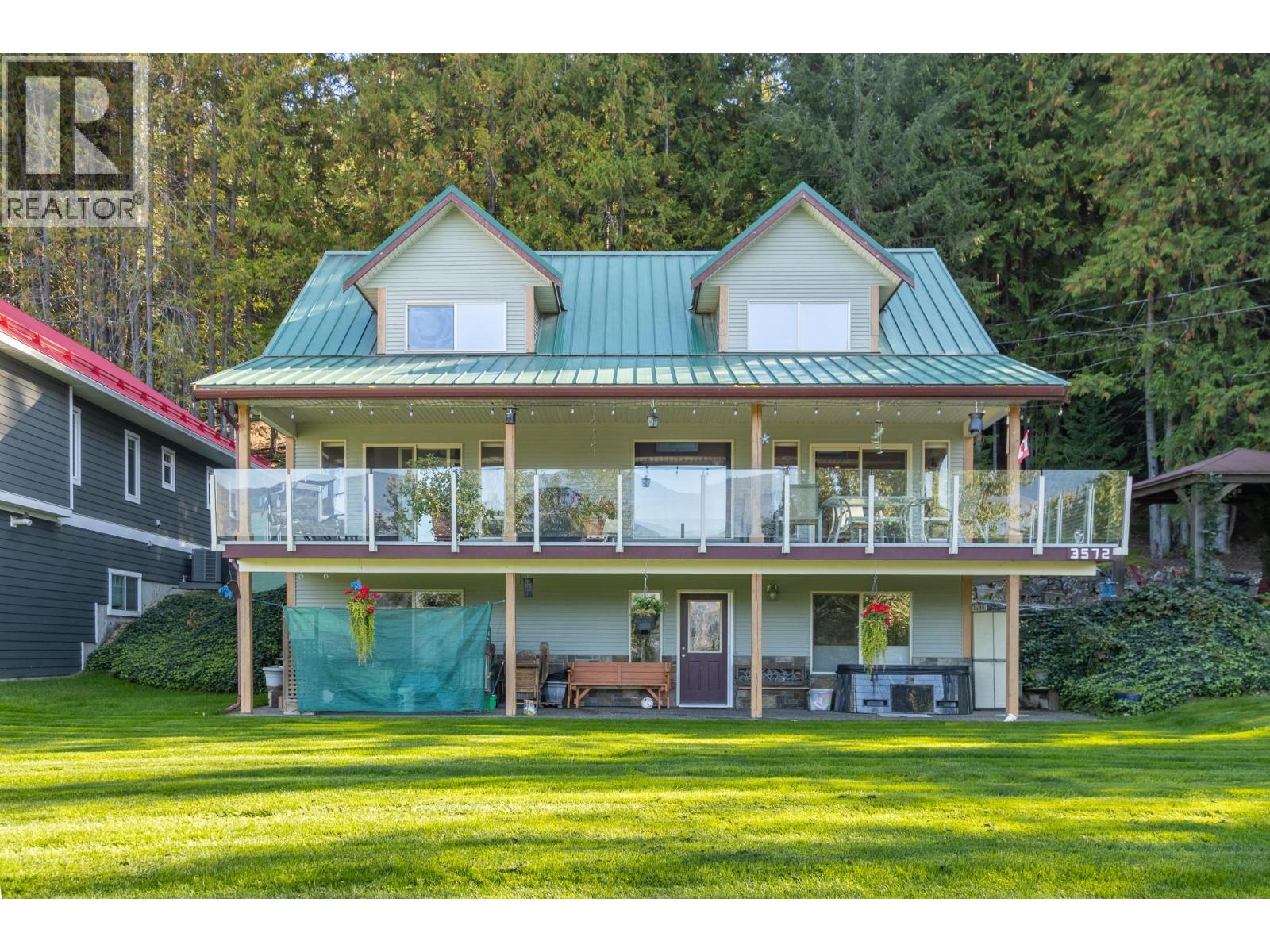 3572 Eagle Bay Road Property Photo 2