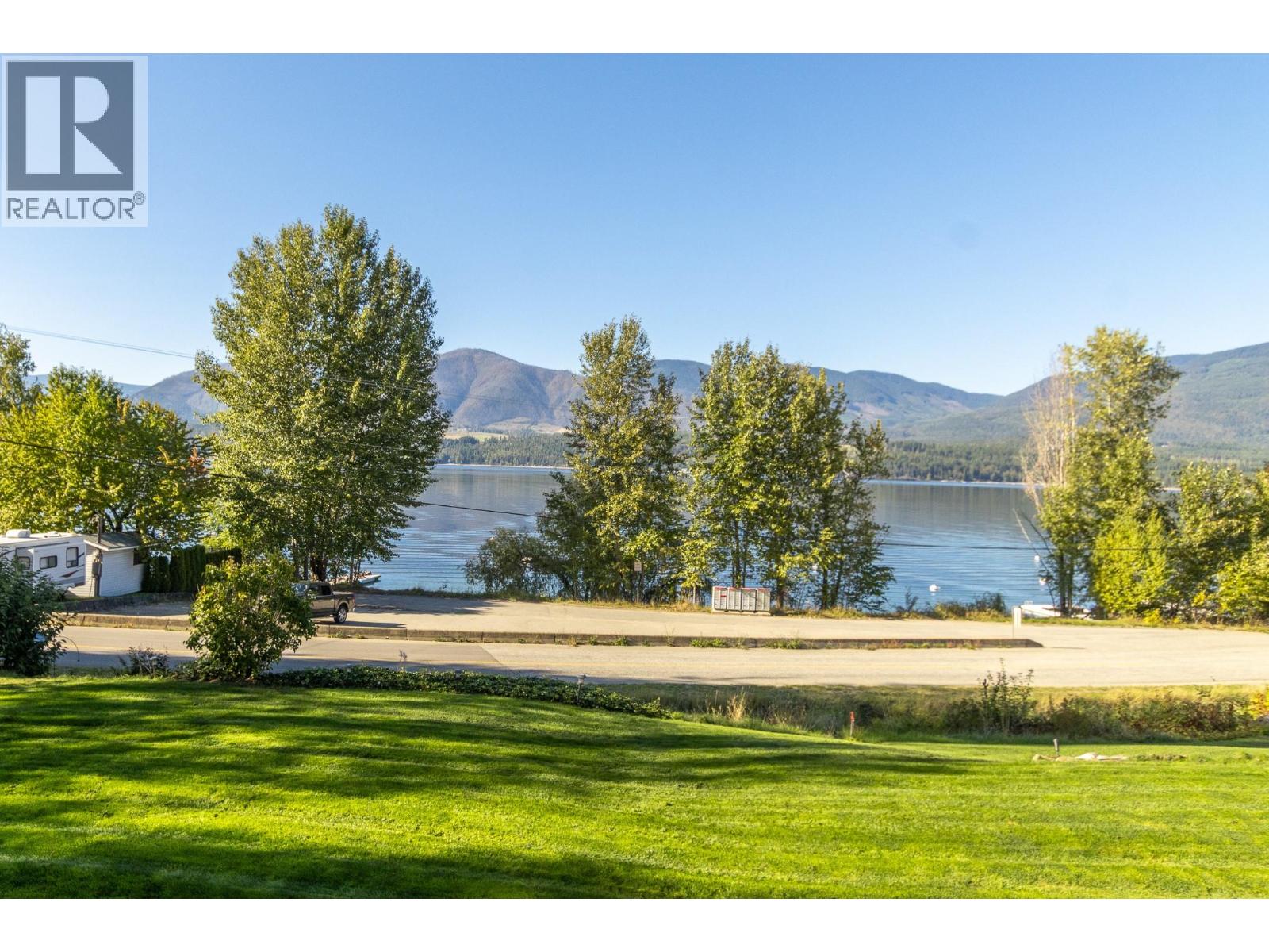 3572 Eagle Bay Road Property Photo 3
